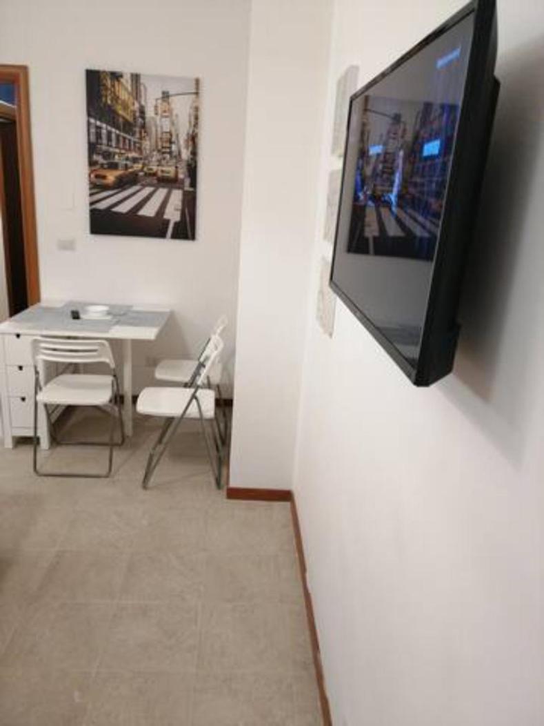 Trilocale Zona Loreto Mm1 - Viale Monza 10 Lägenhet Milano Exteriör bild